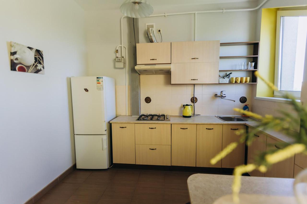 Затишні Apartments Біля Жд Вокзалу Iwano-Frankiwsk Zewnętrze zdjęcie