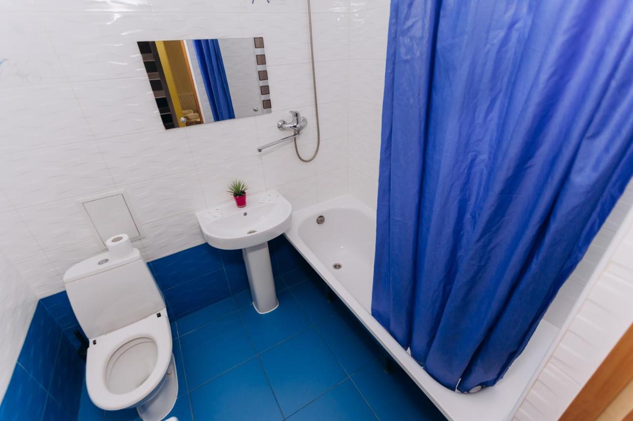 Затишні Apartments Біля Жд Вокзалу Iwano-Frankiwsk Zewnętrze zdjęcie
